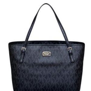 Michael Kors Jet Set Signature Bag